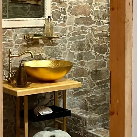 Holiday Oasis With Private Patio And Hammam-style Bath In Chora-pithagoreo, Samos Island Pythagoreio (Samos)
